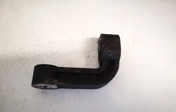 Chevrolet Captiva Engine mounting bracket