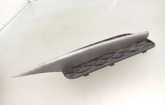 Front bumper lower grill