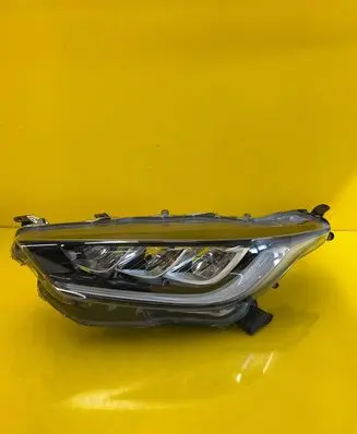 Toyota Yaris Headlight/headlamp K0-8