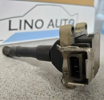 BMW 7 E38 High voltage ignition coil 1703359