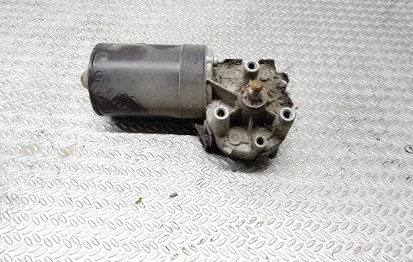 Seat Ibiza II (6k) Wiper motor 9390332376
