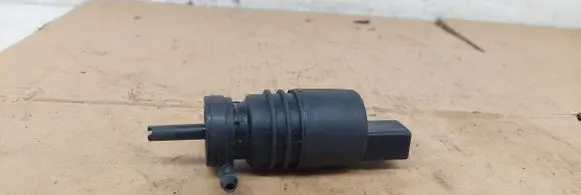Mercedes-Benz E W212 Windscreen/windshield washer pump