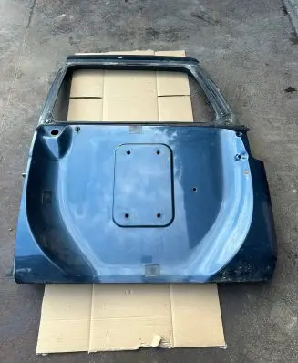 Nissan Patrol Y61 Rear door K0100VB010