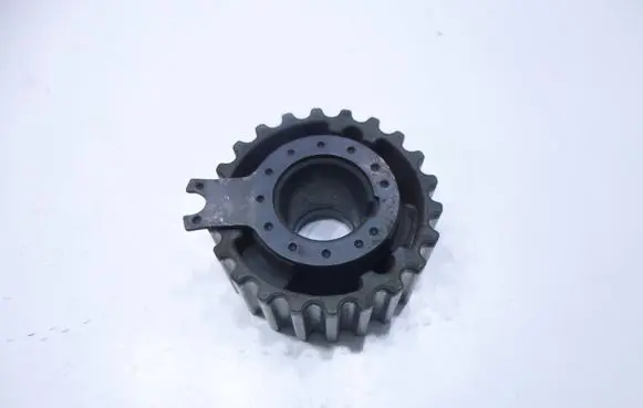 Volkswagen PASSAT B8 Fuel pump gear (pulley) 04L130101