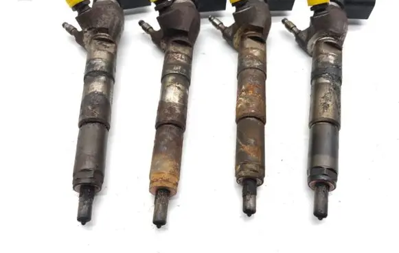 Mercedes-Benz Citan W415 Fuel injectors set 8201100113