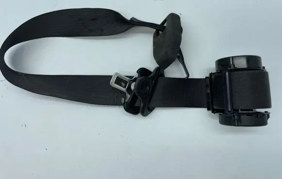 Dodge Durango Rear seatbelt P6JW86DX9AA 6412262