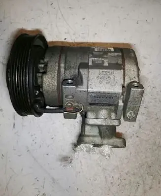 Toyota Avensis T220 Generator/alternator 4473008600