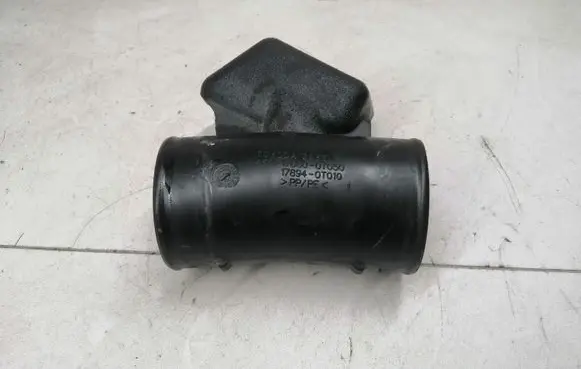 Toyota Auris E180 Air intake duct part 178800T050 178940T010