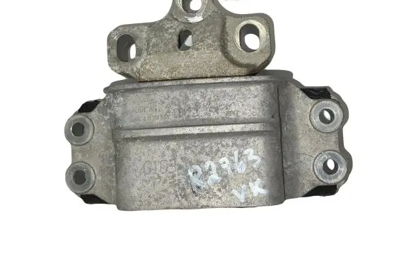 Audi Q3 8U Engine mount bracket 8J0199555
