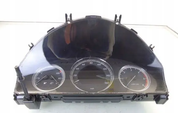 Mercedes-Benz C W204 Speedometer (instrument cluster)