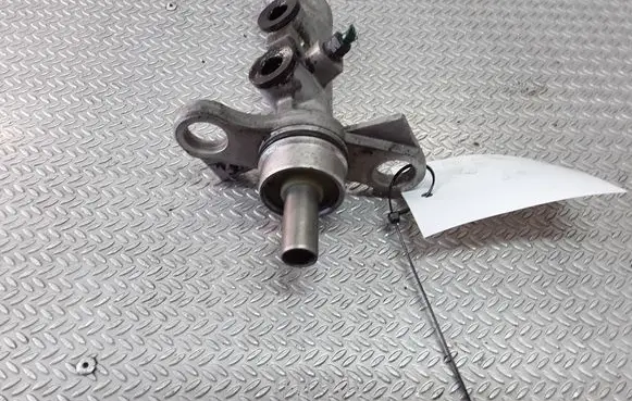 Renault Megane II Master brake cylinder