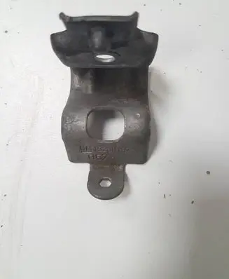 Opel Insignia A Radiator mount bracket 13239137 D575