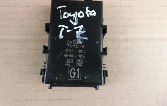 Toyota C-HR I Other control units/modules 89111F4010