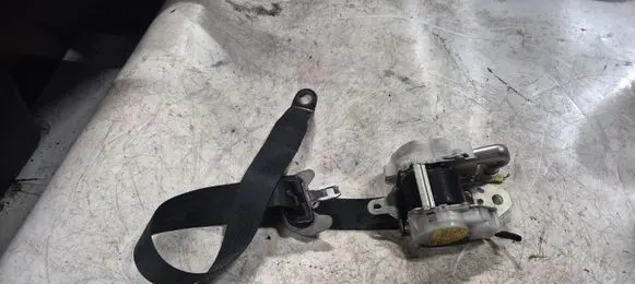 Lexus IS 220D-250-350 Front seatbelt J090331