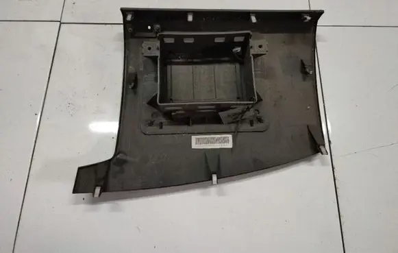 Mazda 5 Glove box