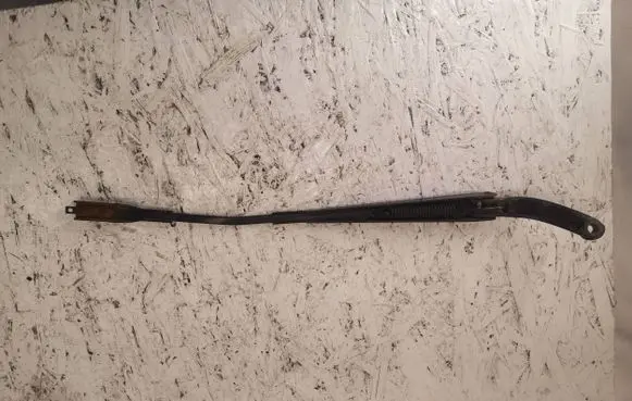 Volvo V70 Front wiper blade arm 30697573