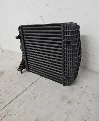 Maserati Ghibli Intercooler radiator 670035636
