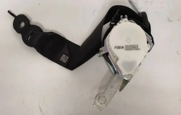 BMW 6 F06 Gran coupe Rear seatbelt 7289352 72117289352
