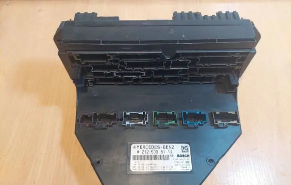 Mercedes-Benz E W212 Central body control module A2129005111 A2129016902 A2129029904
