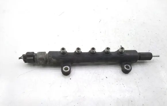 Toyota Avensis T250 Fuel main line pipe