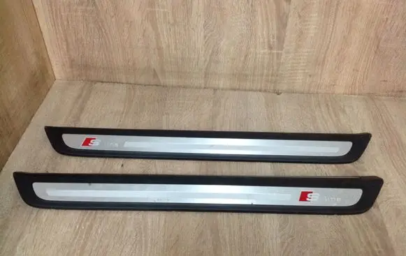 Audi Q5 SQ5 Front sill trim cover 8R0853373 8R0853374