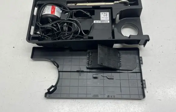 Citroen C5 Aircross Tool box 9816736980