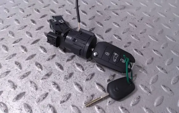Citroen Berlingo Ignition lock 1608682880 9663123380 9809825377