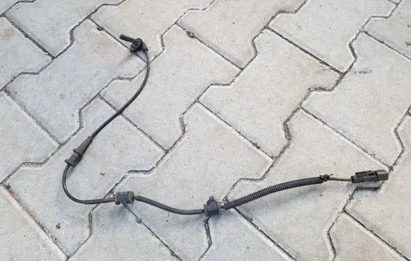 Opel Insignia A ABS brake wheel speed sensor 12841616