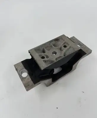 Renault Master III Gearbox mount 8200676857