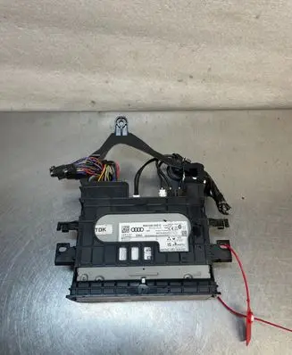 Audi A3 8Y Radio/CD/DVD/GPS head unit 8Y0035042C 8Y0035043B