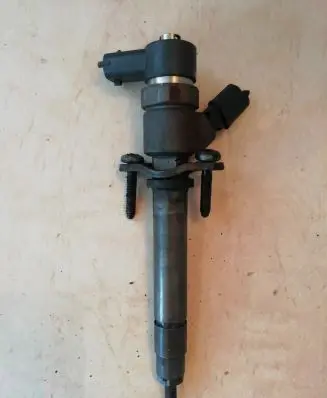 Volvo V70 Fuel injector 0445110078