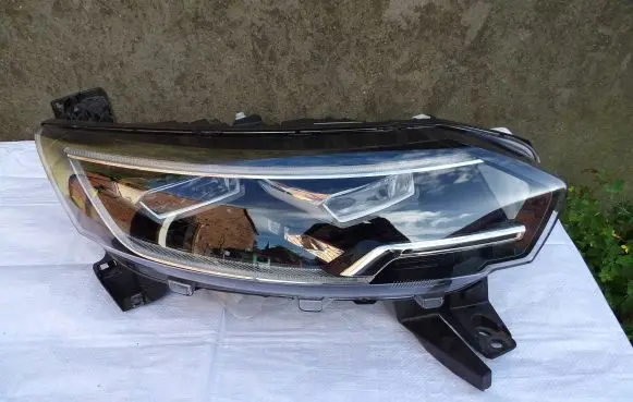 Renault Espace V (RFC) Headlight/headlamp 260100341R 89912594