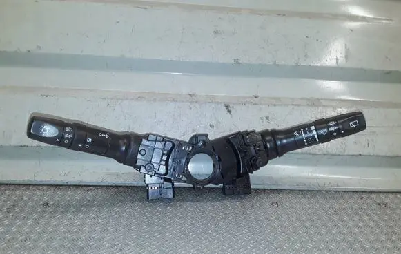 KIA Picanto Wiper turn signal indicator stalk/switch 39F3MA2210