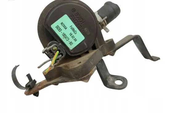 Ford Mondeo MK V Water pump DG9318D473BD