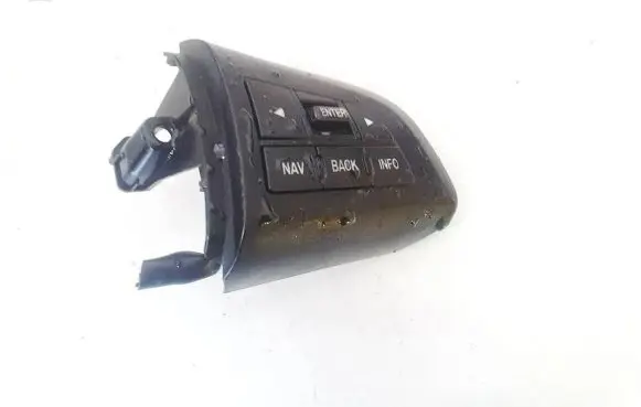 Steering wheel buttons/switches