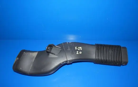 BMW X3 F25 Air intake hose/pipe 7811018