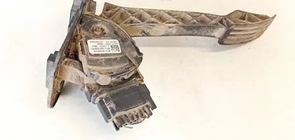 Ford Transit Accelerator throttle pedal 6c119f836cb 6c11-9f836-cb