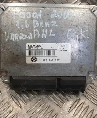 Volkswagen PASSAT B5 Engine control unit/module 3B0907557 5WP429001