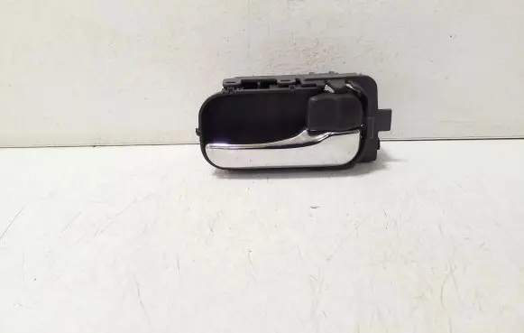 Nissan X-Trail T30 Front door interior handle