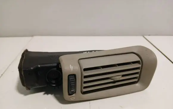 Volvo XC90 Dashboard side air vent grill/cover trim 1264