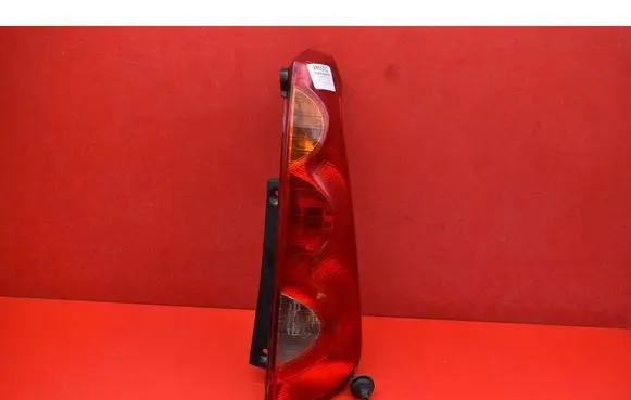 Rear/tail lights