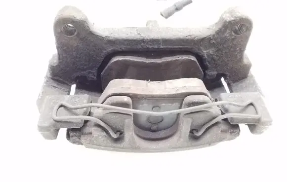 Volkswagen PASSAT B7 Front brake caliper