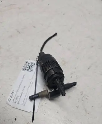Opel Omega B2 Windscreen/windshield washer pump 