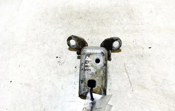 Ford Mondeo MK II Front door upper hinge