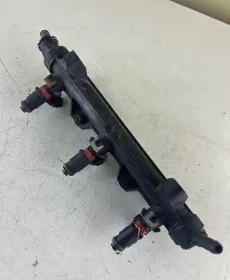 Skoda Fabia Mk2 (5J) Fuel injectors set 03E133320A 03E906031A