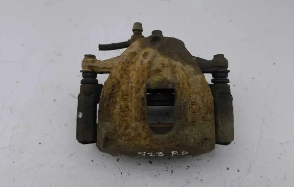 Toyota Corolla Verso AR10 Front brake caliper