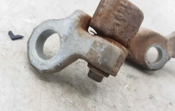 Ford Focus Front door upper hinge NOCODE