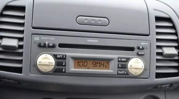 Nissan Micra Radio/CD/DVD/GPS head unit 