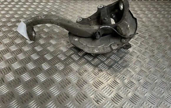 Mercedes-Benz E W213 Front wheel hub
