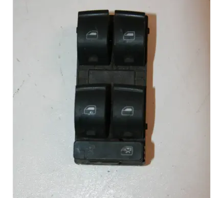 Toyota Avensis T250 Electric window control switch